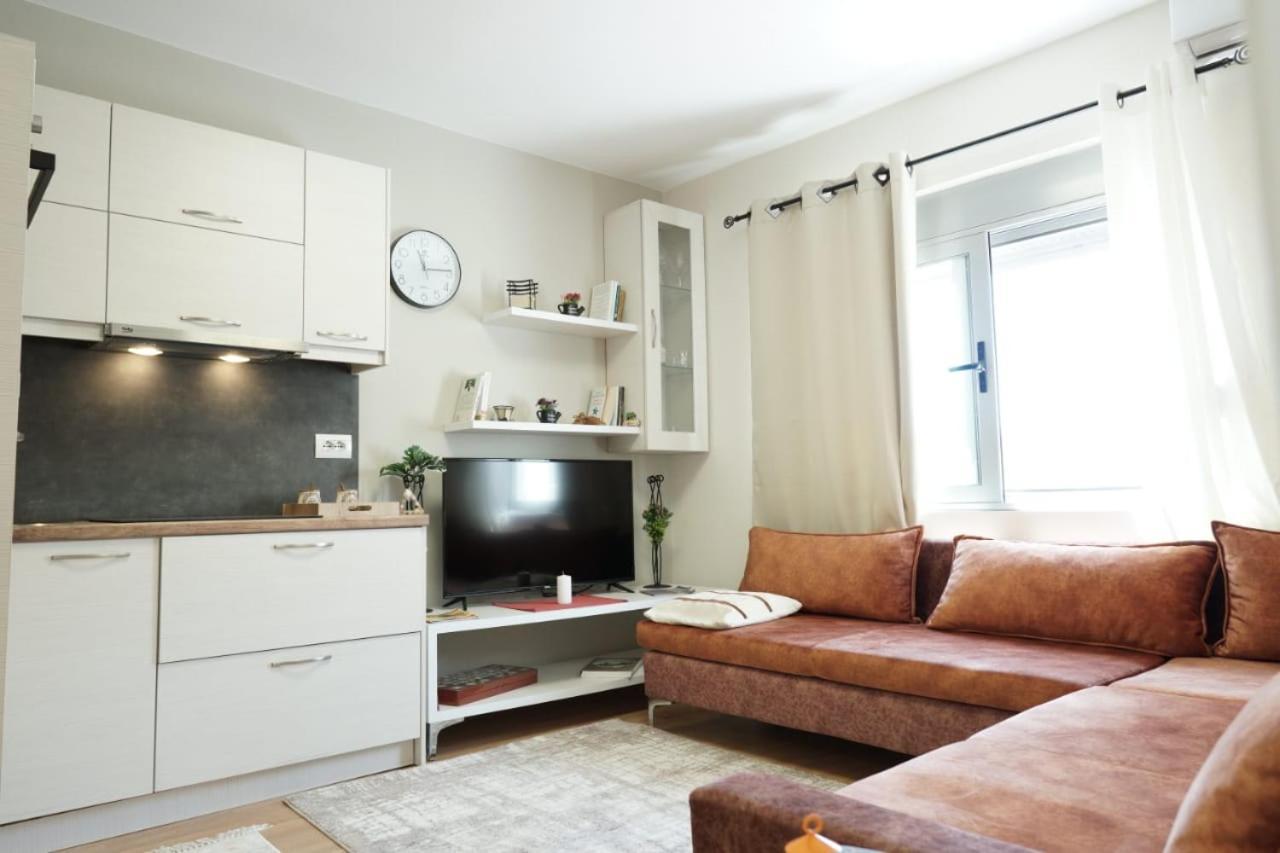 Luka'S Apartment Саранда Екстер'єр фото