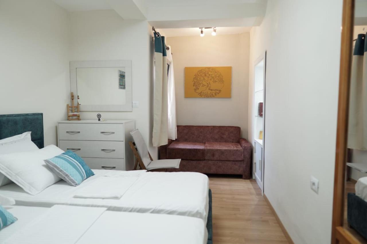 Luka'S Apartment Саранда Екстер'єр фото
