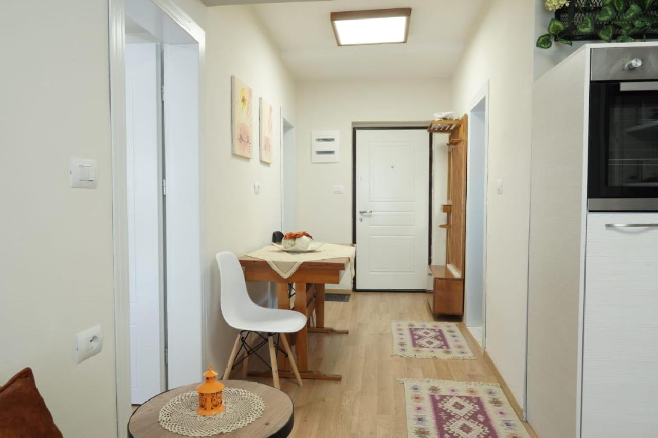 Luka'S Apartment Саранда Екстер'єр фото